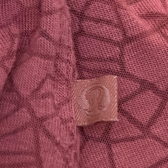 Lululemon top - Picture 4 of 5